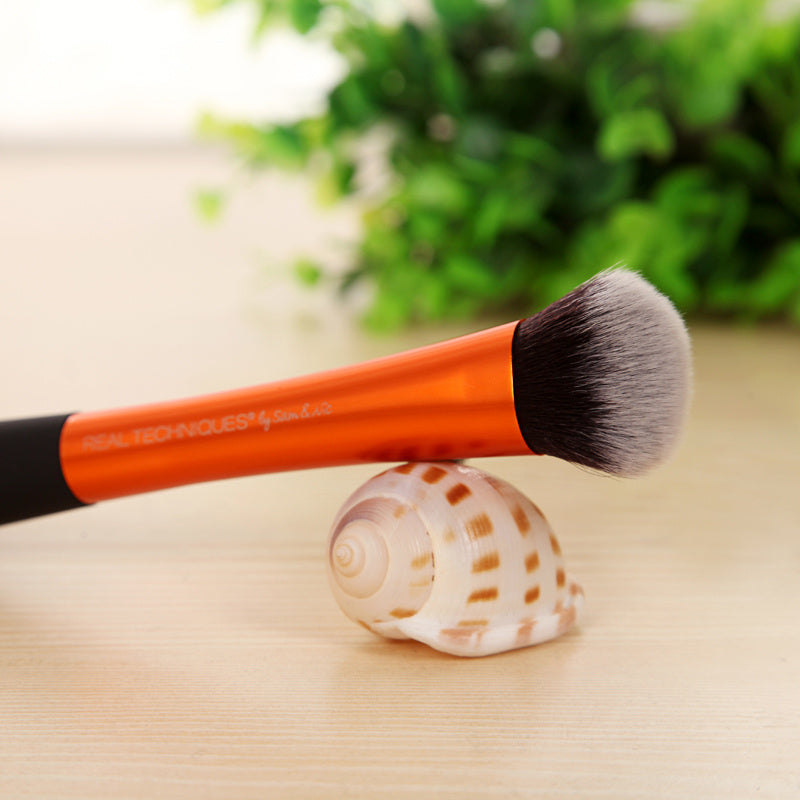 Makeup Brush – Foundation & Powder Brush Tool - Lumina