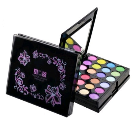 All-in-One Makeup Kit for Women – Eyeshadow, Blush & Concealer - Lumina