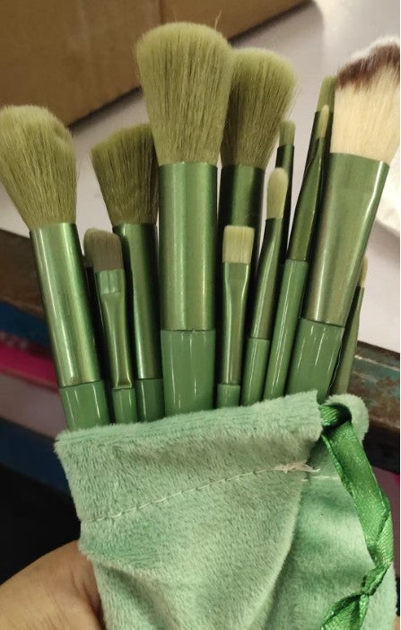 13-Piece Makeup Brush Set – Foundation, Blush & Eyeshadow - Lumina
