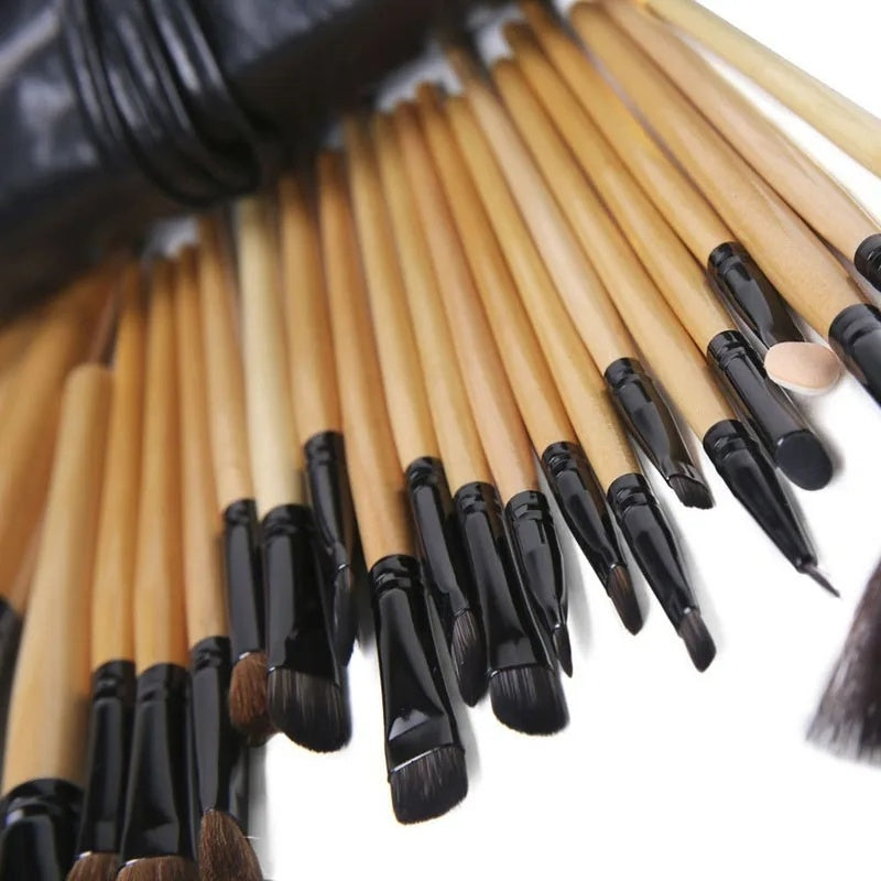 24-Piece Professional Makeup Brush Set with Gift Bag - Lumina